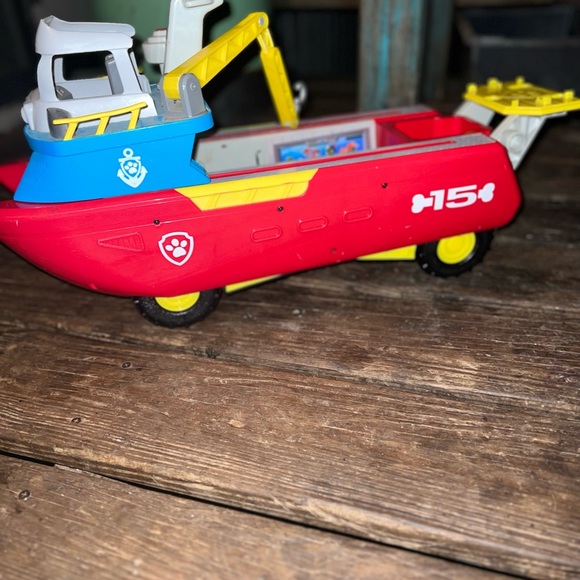 Boat - Picture 3 of 5